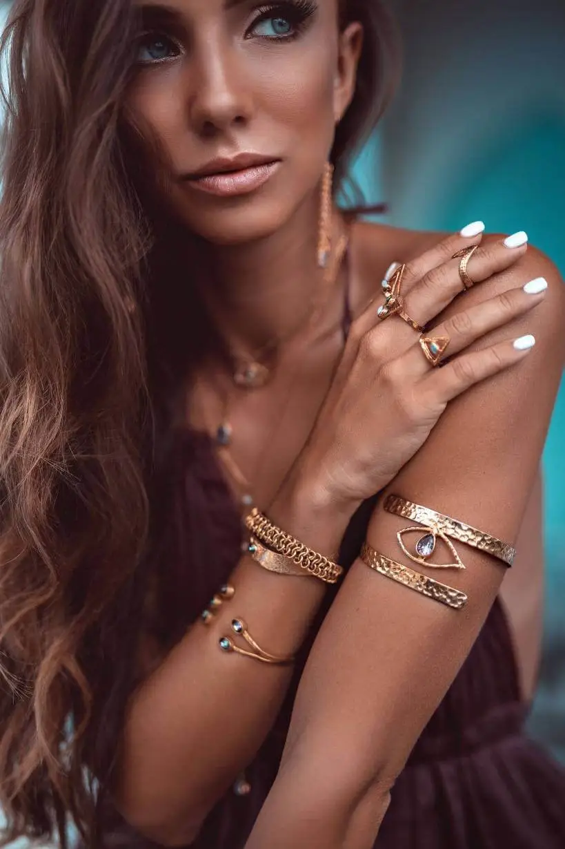 The World of INDAH Logo