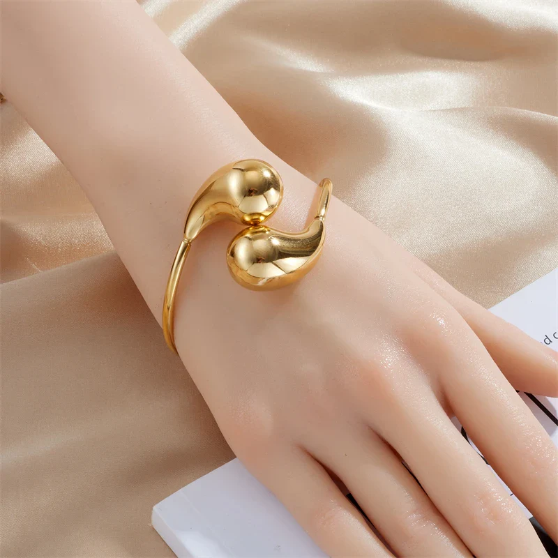 M.T.D. Jewellery Logo