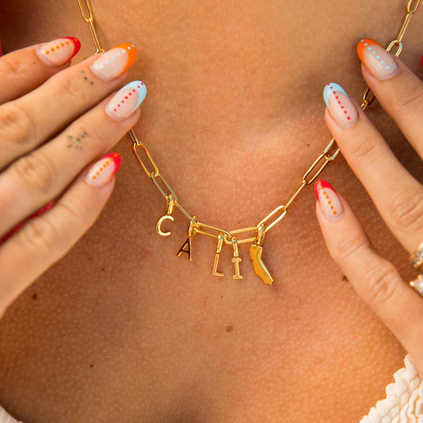 Pura Vida Bracelets Logo